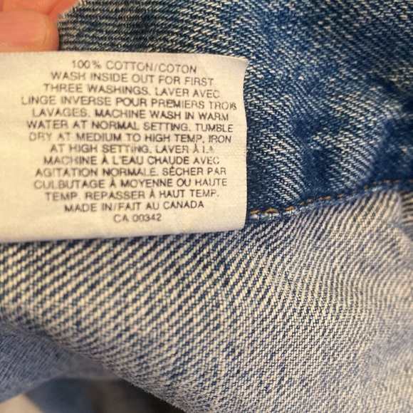 Vintage original Levi’s denim jacket from 90’s - Picture 9 of 10